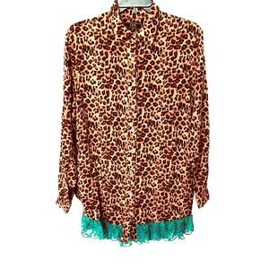 L & B - LUCKY & BLESSED BUTTON-UP BLOUSE, WOMENS, M, BROWN BEIGE BLACK ANIMAL